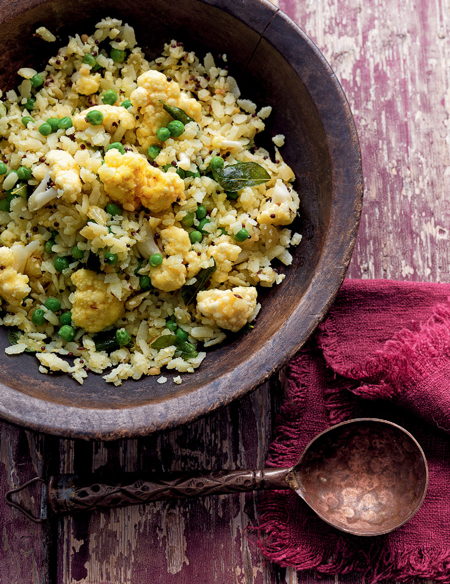 flattened-rice-with-cauliflower-and-peas-phool-gobi-aur-matar-wa-la