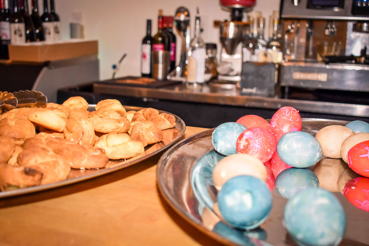 Easter eggs and Easter bread at Meraki