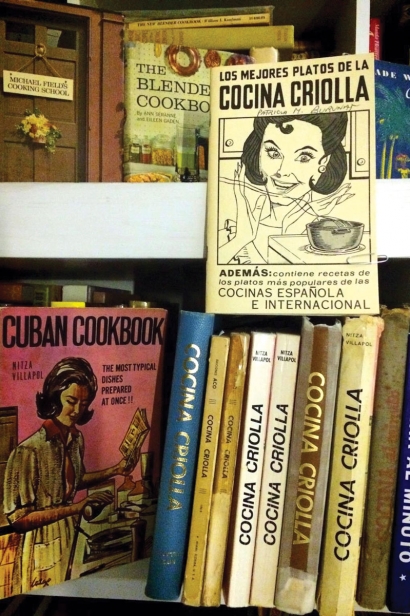 Jorge Zaldivar's collection of bootleg Nitza Villapol cookbooks (Photo: Jorge Zaldivar)