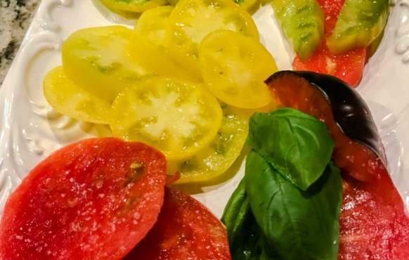 Colorful heirloom tomatoes