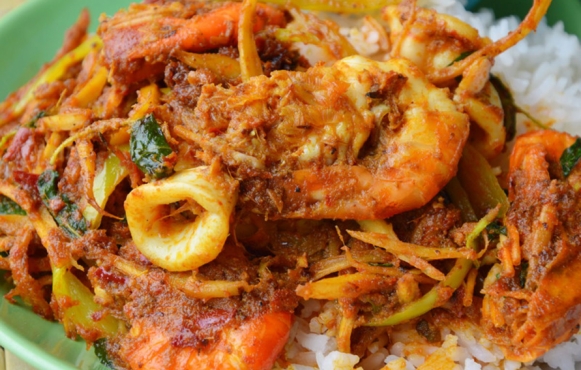 Coconut seafood curry with rice