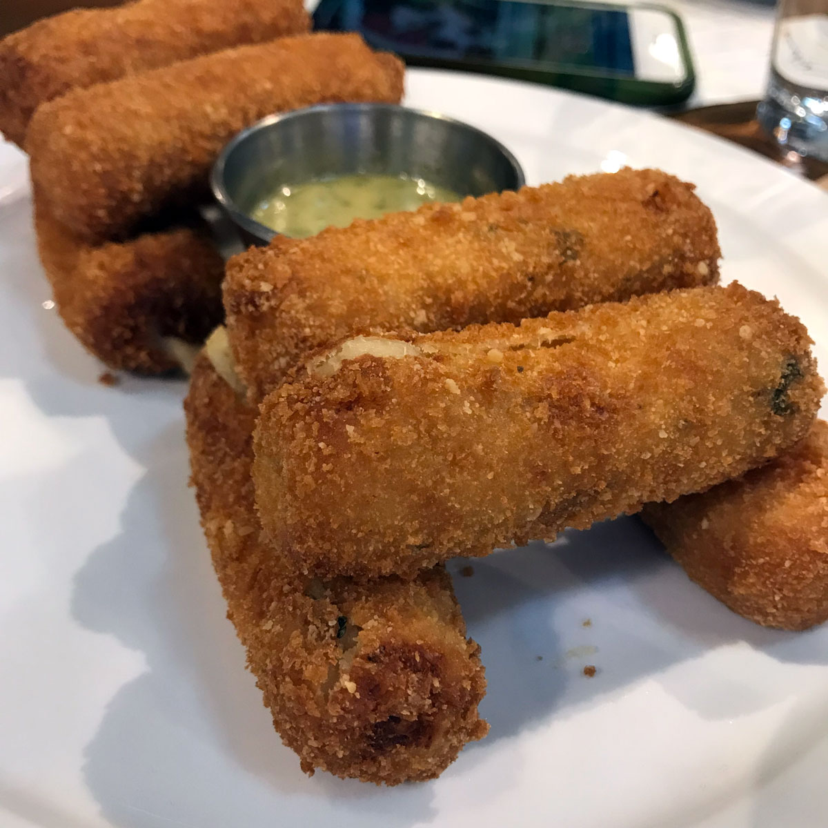 Cafe Versailles croquetas